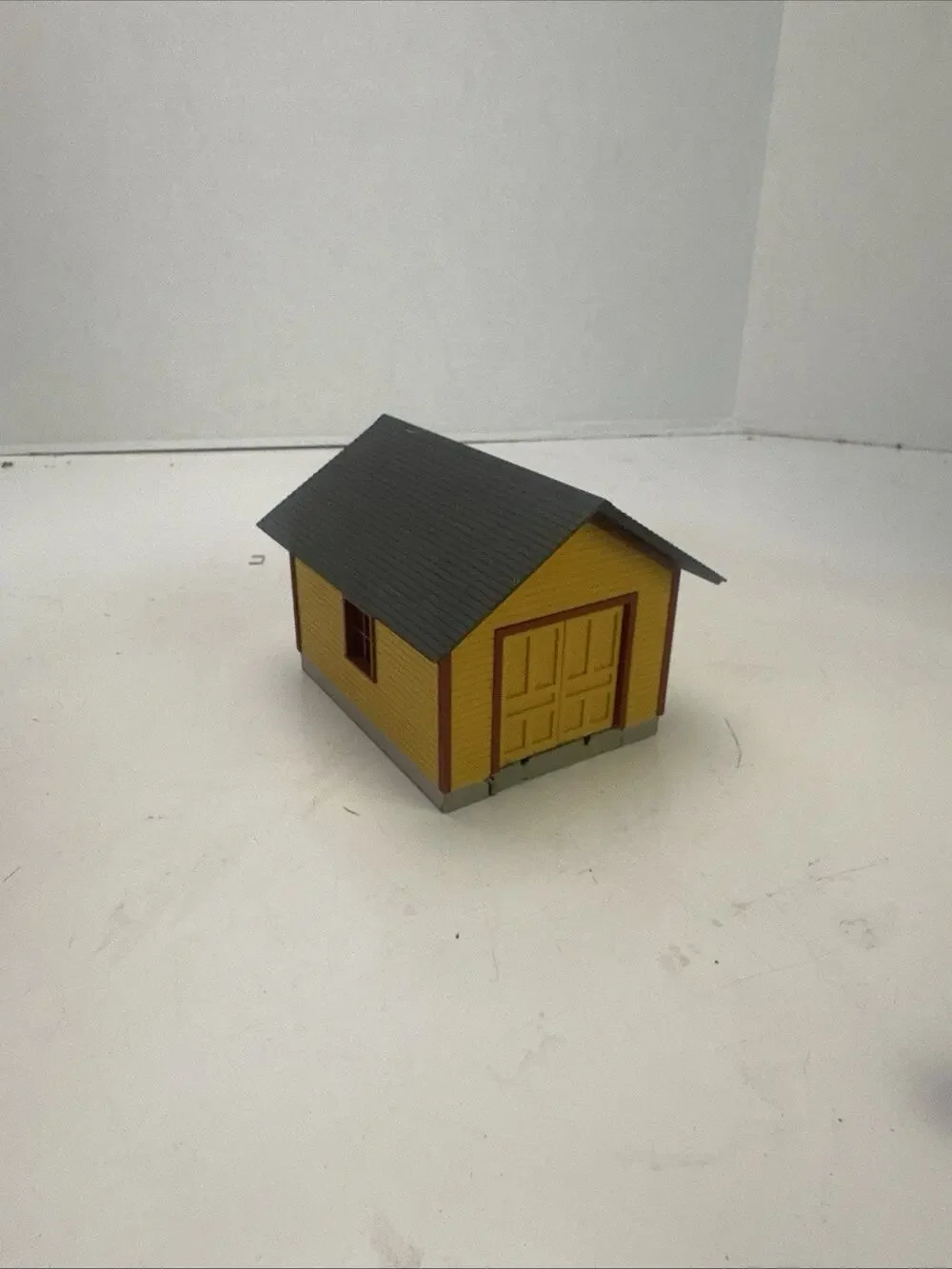 WALTHERS 933-2701, 'O/O-27' SPEEDER SHED